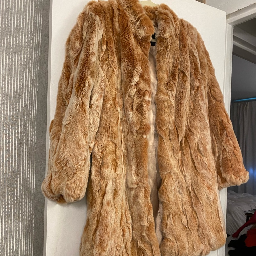 Vintage Pink fur coat (small)
